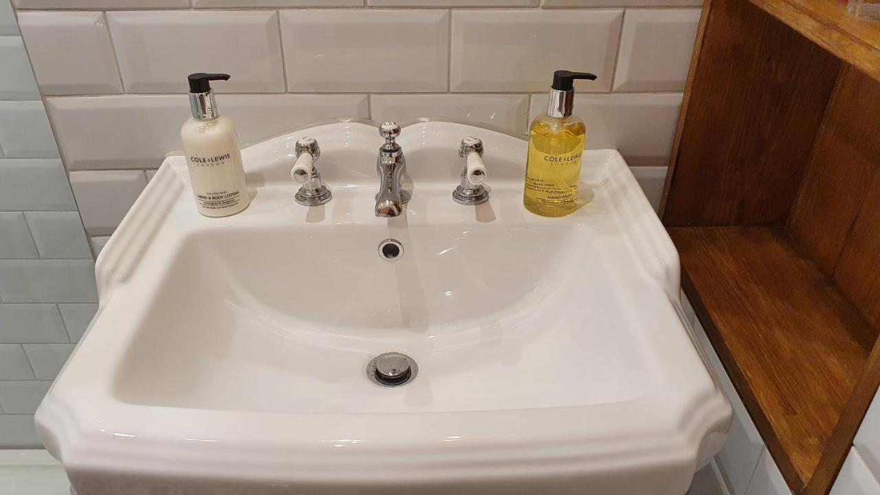 Abbeyfield Vintage Style Boutique B&B Торки Экстерьер фото
