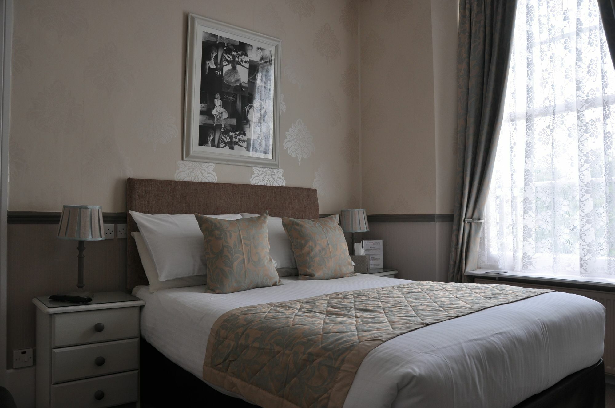 Abbeyfield Vintage Style Boutique B&B Торки Экстерьер фото