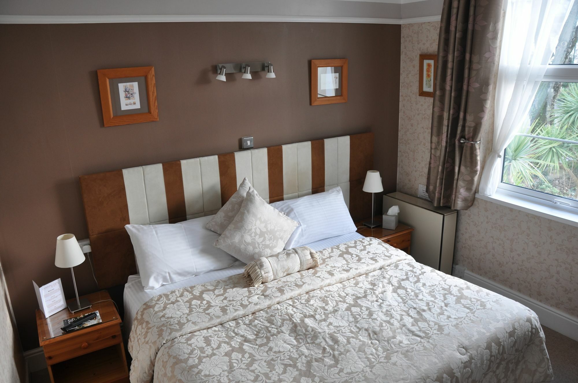 Abbeyfield Vintage Style Boutique B&B Торки Экстерьер фото